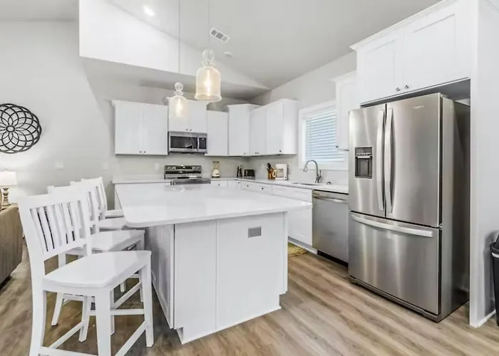 Searentity- Close To Downtown, Navy Base, And Wahoo Staduim Holiday home