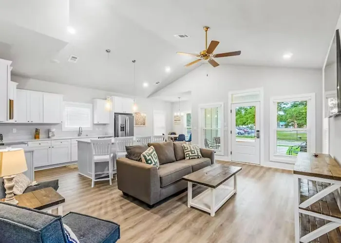 Searentity- Close To Downtown, Navy Base, And Wahoo Staduim *