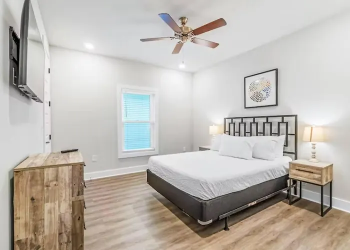 Searentity- Close To Downtown, Navy Base, And Wahoo Staduim Pensacola